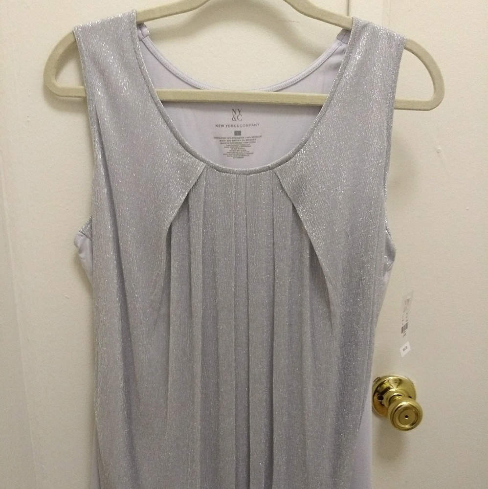 NY&Co sleeveless silver blouse NWT